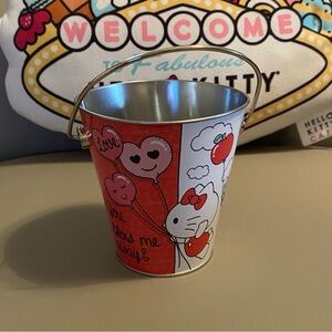 Hello Kitty ♥️ Valentine's Day 2020 Bucket Pail Pen Cup Tin